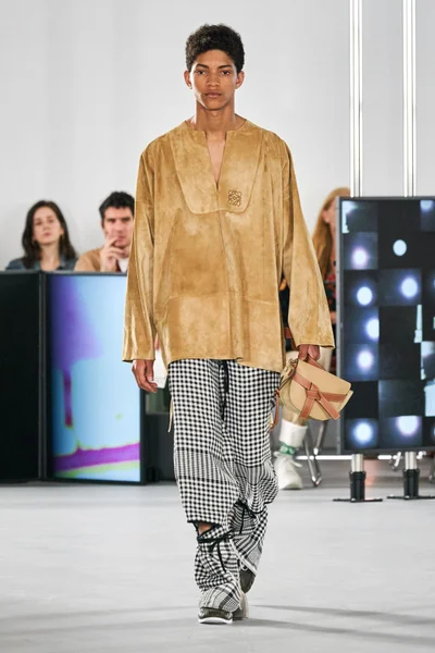 Look 34